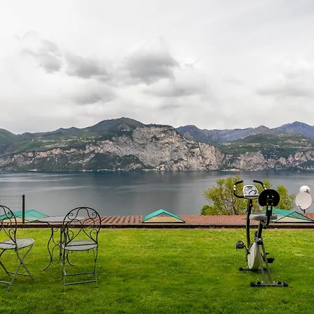 Appartamentino Del Sole - Vista برنزوني سول جاردا